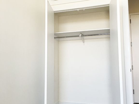 5th image of 121 Woodbine St #3B