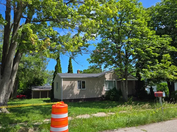 21113 Vermander Ave, Clinton Township, MI 48035