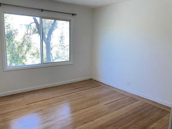 3rd image of 417 Lake St