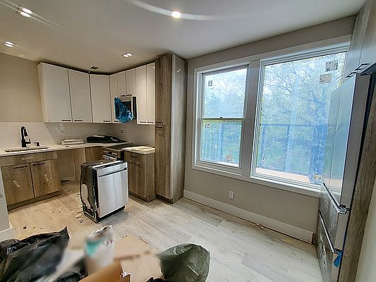 5th image of 739 6th Ave #4