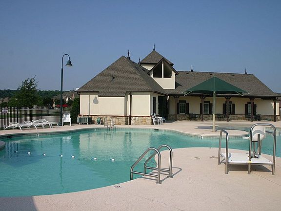 Swim pool