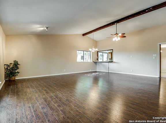 5th image of 6022 Royal Point