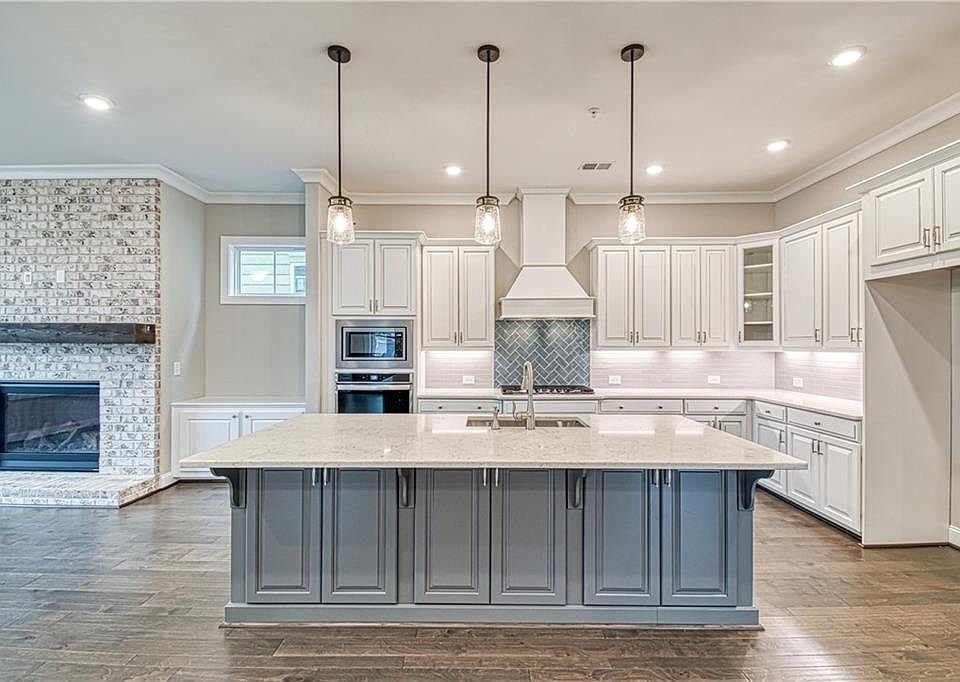 1st image of 213 White Ash Hl