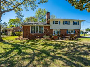 1595 Holton Pl, Charleston, SC 29407