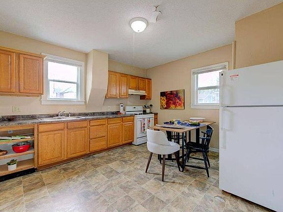 2nd image of 538 Charles Ave #1