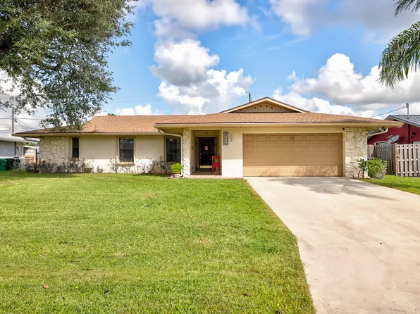 537 SE Brookside Terrace, Port St Lucie, FL 34983