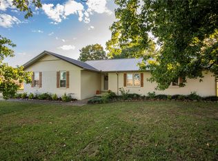 611 N Old Wire Rd, Lowell, AR 72745