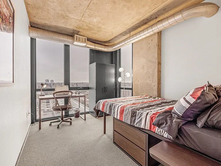 Vista Student Living- Rent by the Room — Photo 14