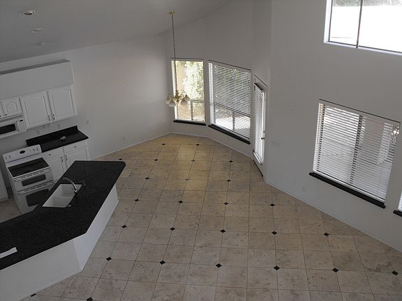 4th image of 1214 E Cottonwood Ln