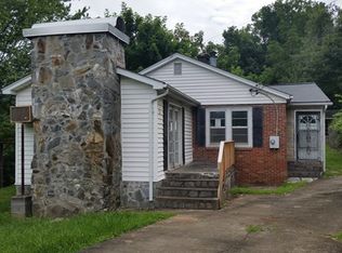 27 Streater Rd, Sylva, NC 28779