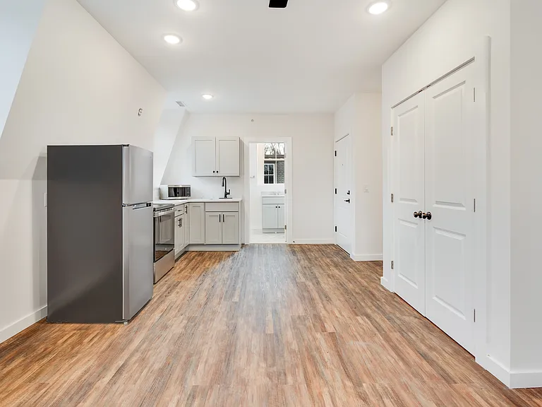 81 Market St #3 — Photo 5