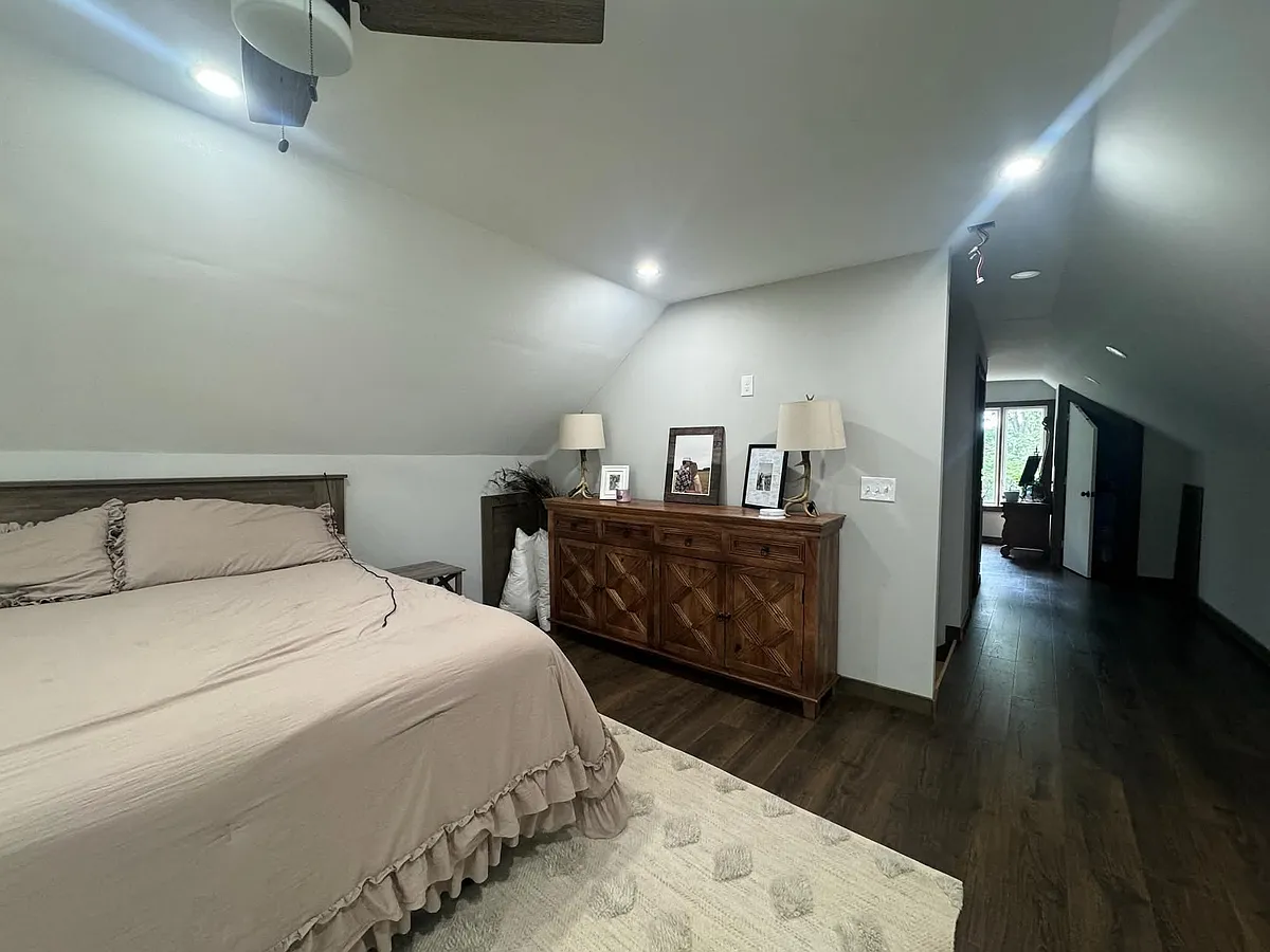 Master Suite Upstairs - 2046 Highway 51 S