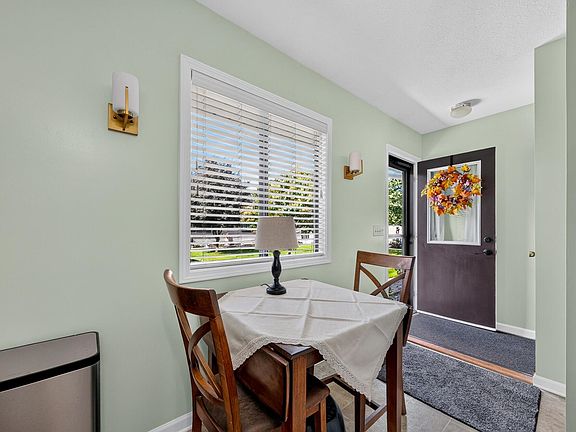 4th image of 5264 Green Meadow Rd