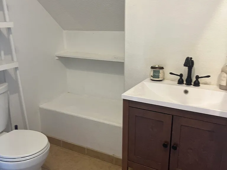 3 Snowline Rd #B — Photo 11