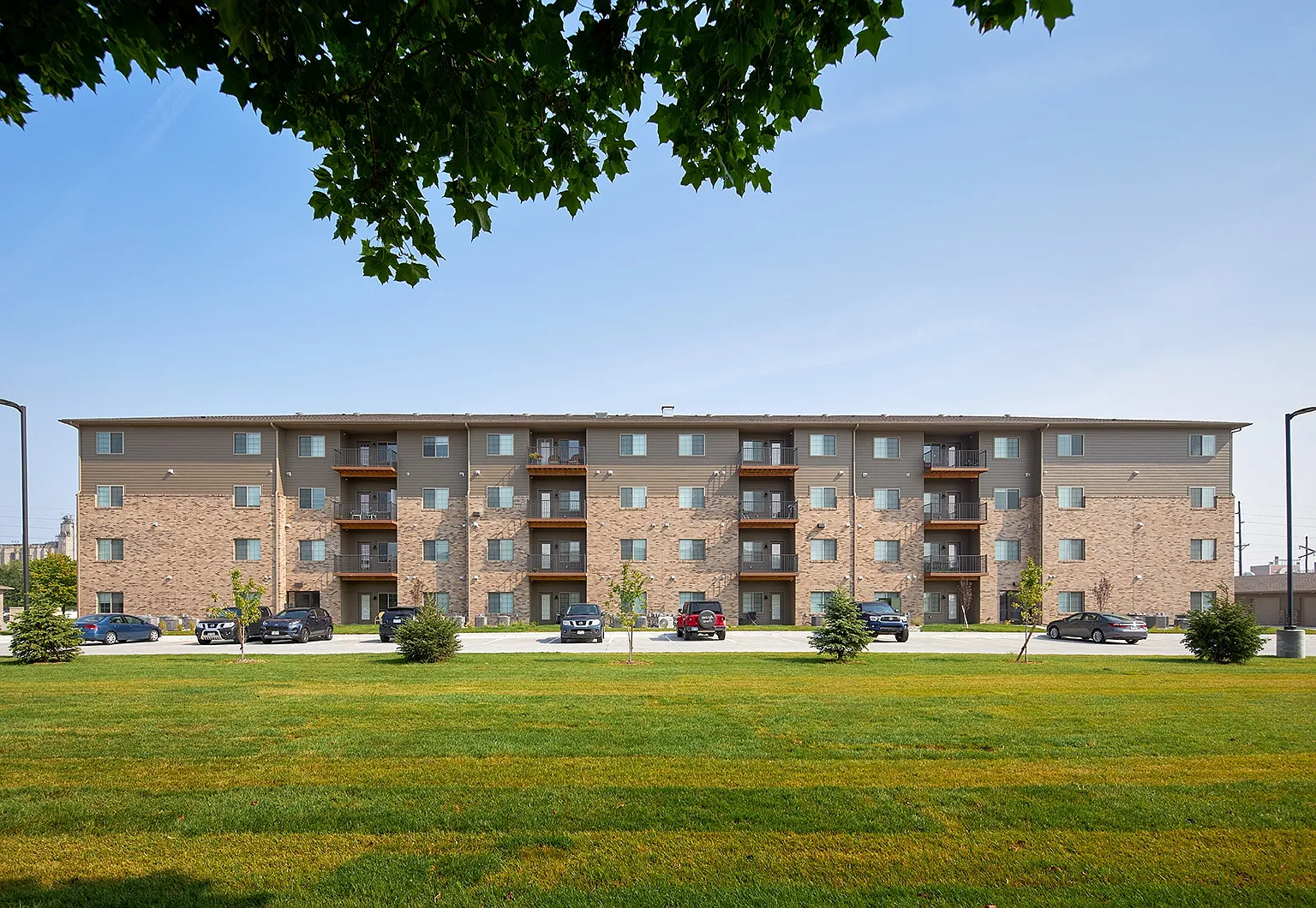 Deerfield Apartments & Chateaus — Photo 2