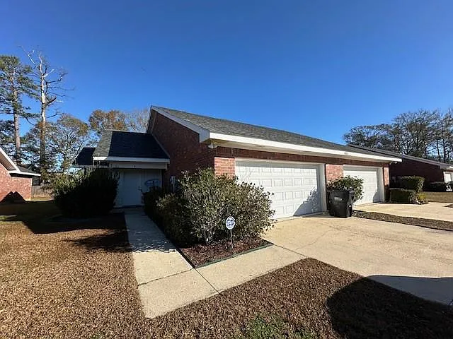 18007 Eastgate Dr #A — Photo 4
