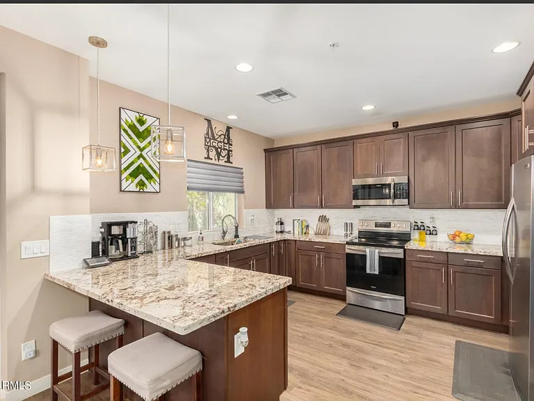 2315 E Pinchot Ave — Photo 2
