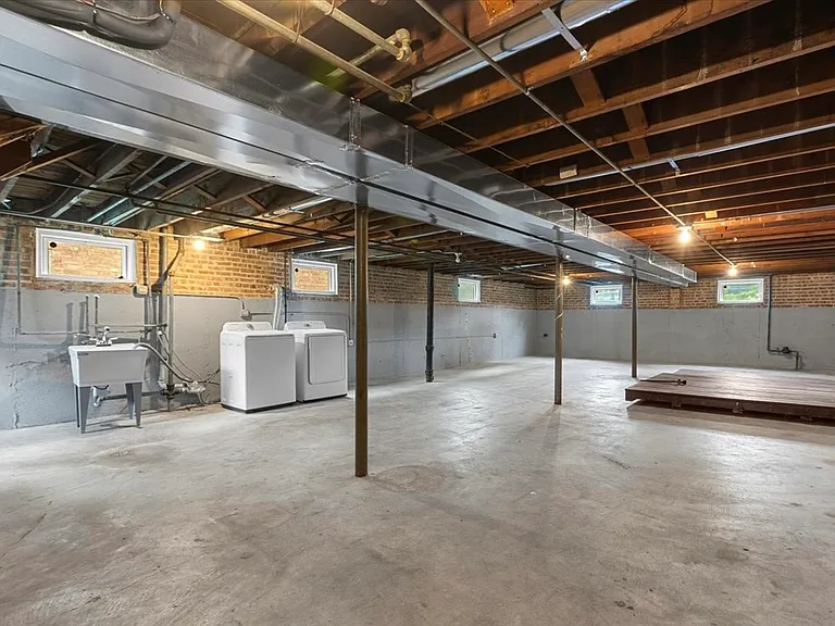 11358 S Rockwell St — Photo 14