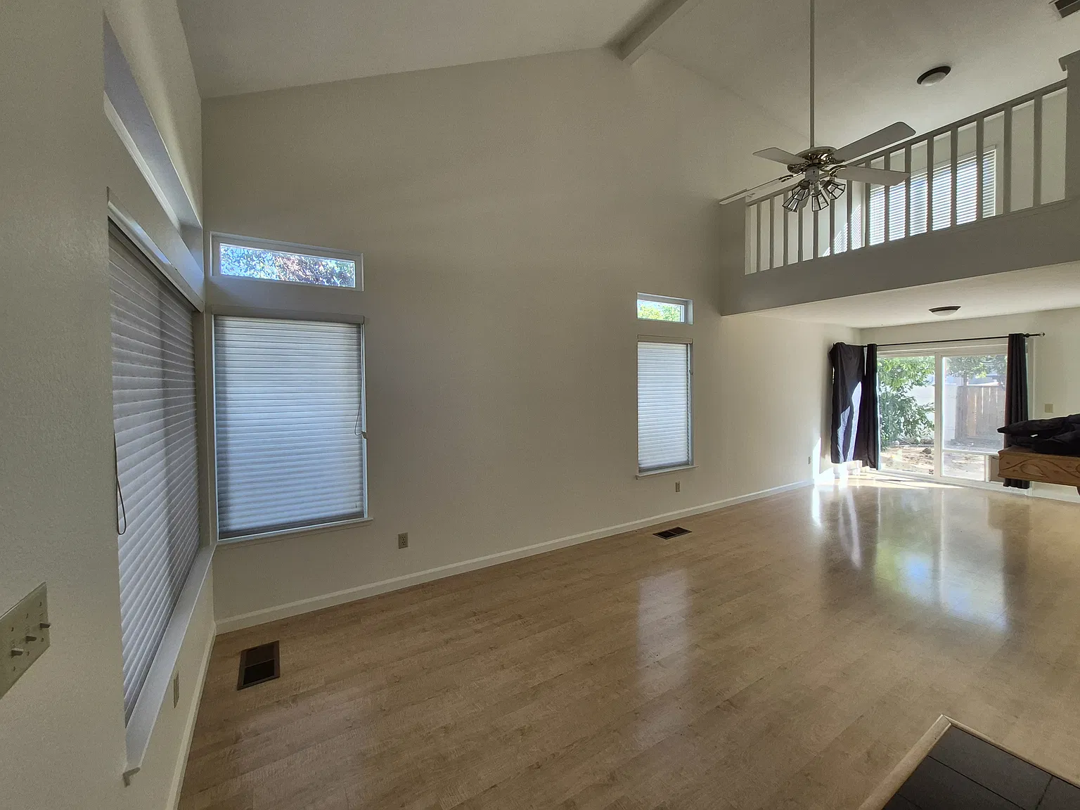2 bed, 1427 sqft, $3,000 — Photo 4