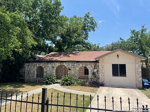 834 Porter St Photo 1