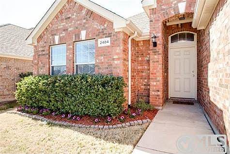 1st image of 2404 Geneva Ln