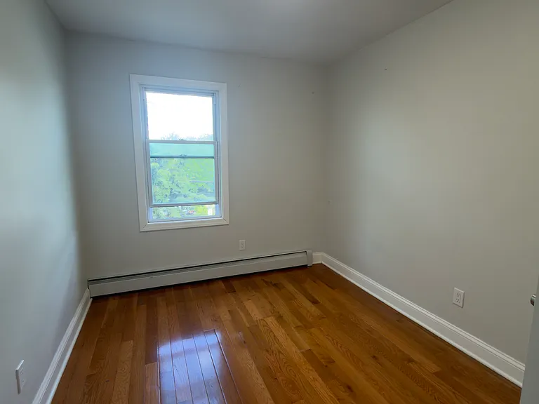 10 Greenwich Ave — Photo 6