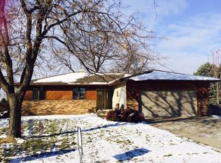 109 Broadmoor Dr, South Sioux City, NE 68776