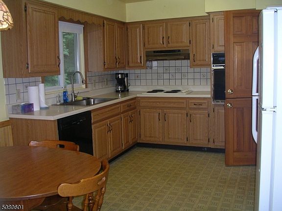 4th image of 109 Birch Dr