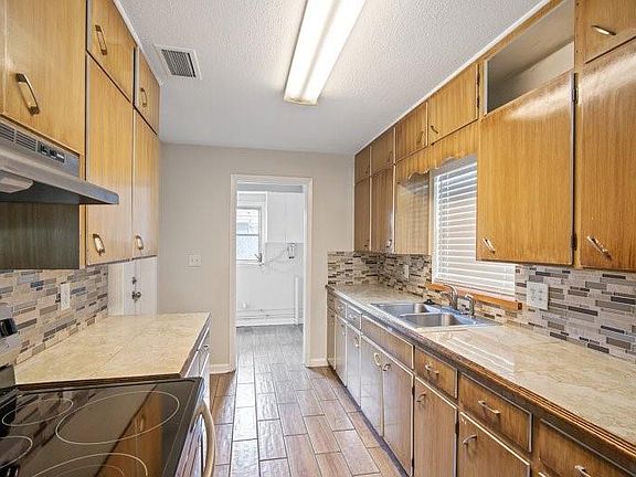 5th image of 312 Miami St