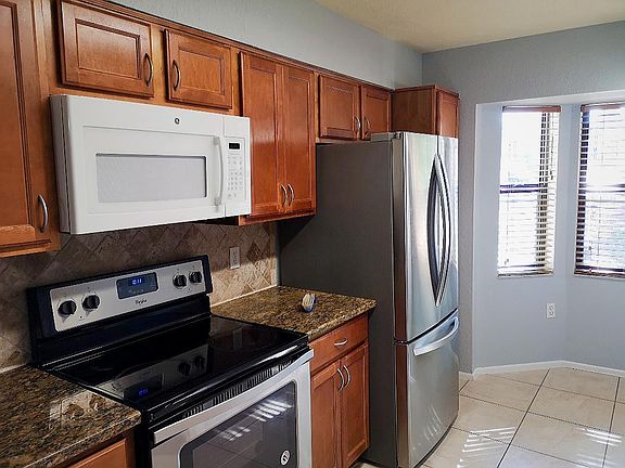 5th image of 7722 Sugar Bend Dr #7722