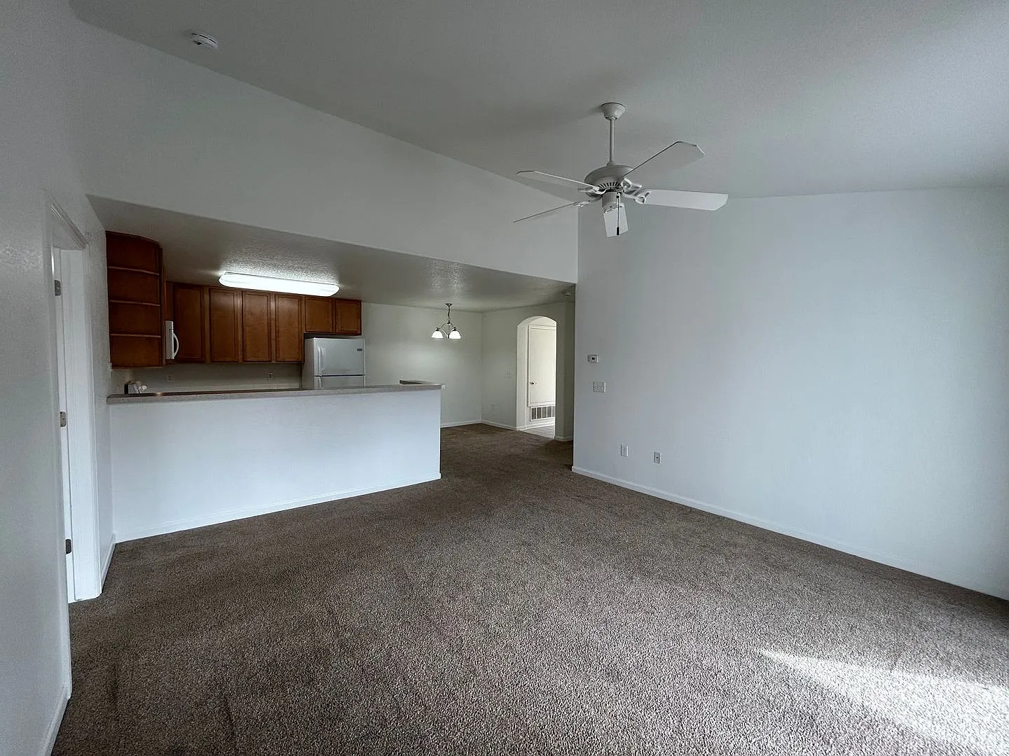 Loveland Living: Spacious Condo with Pool, Gym & More — Photo 4