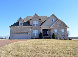 1002 Kamber Leigh Dr, Cedar Hill, TN 37032