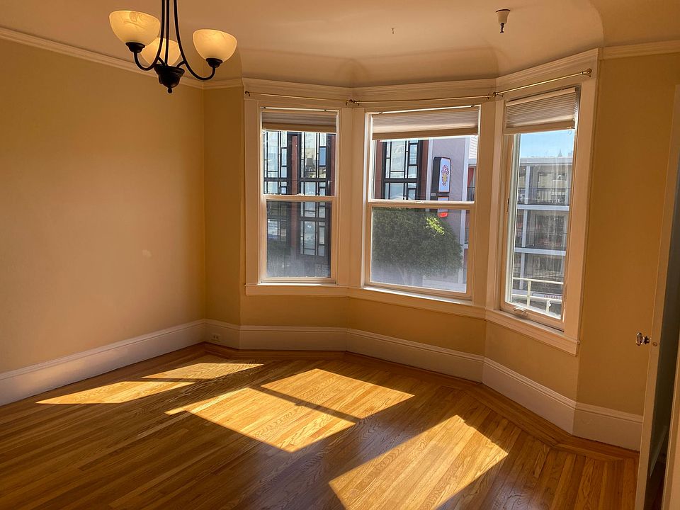 1st image of 2900 Franklin St #9