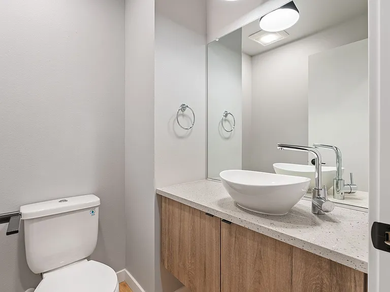 5480-5490 NE 18th Ave #1820-1840 — Photo 16