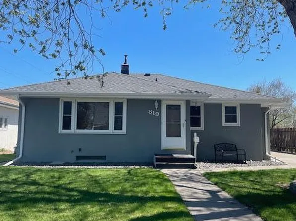 819 2nd Ave S, South Saint Paul, MN 55075