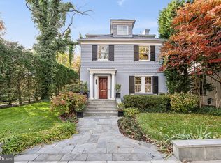 3200 44th St NW, Washington, DC 20016