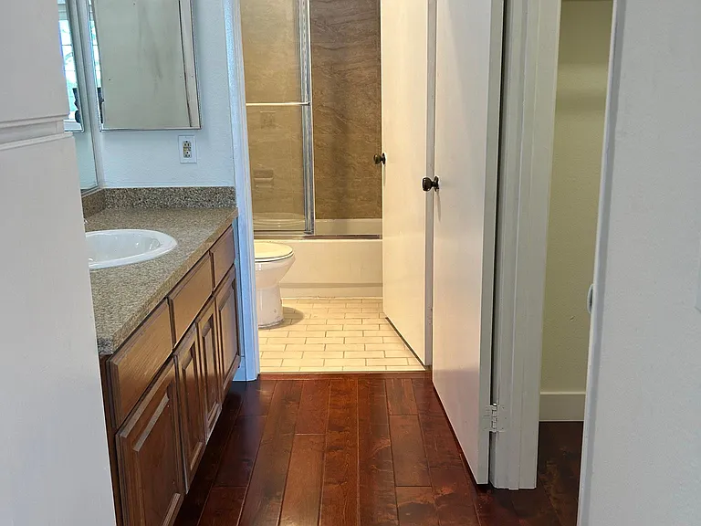 Main bathroom