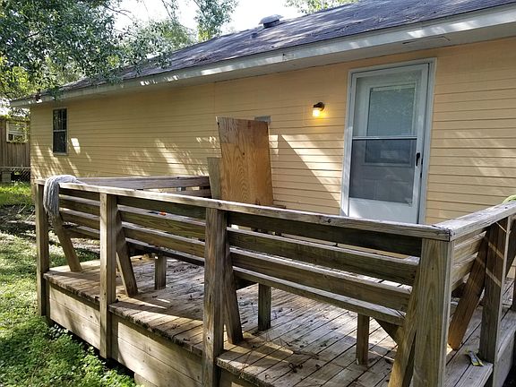 3rd image of 1725 Renell Dr