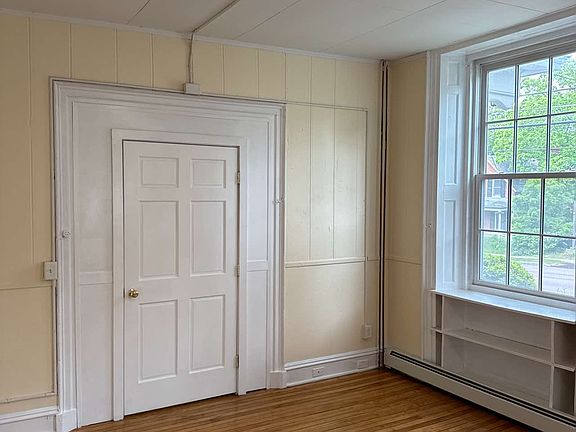 3rd image of 303 Pearl St APT 2