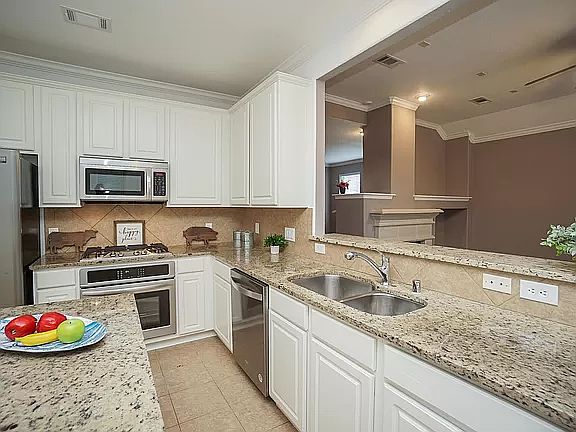4th image of 6742 Glenkirk Pl