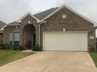 3056 Winterberry Ln, Dickinson, TX 77539
