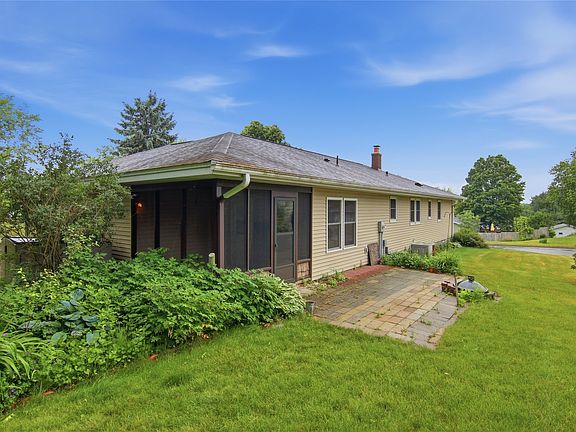 3rd image of 1218 Raedel Road