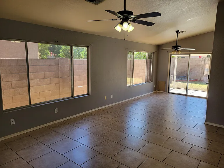 4953 W Oraibi Dr — Photo 7