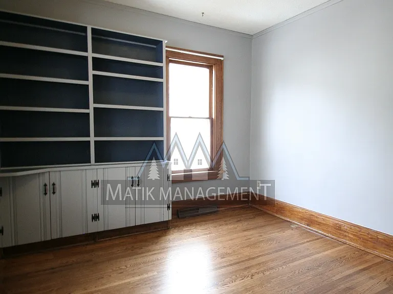 213 2nd St SW — Photo 5