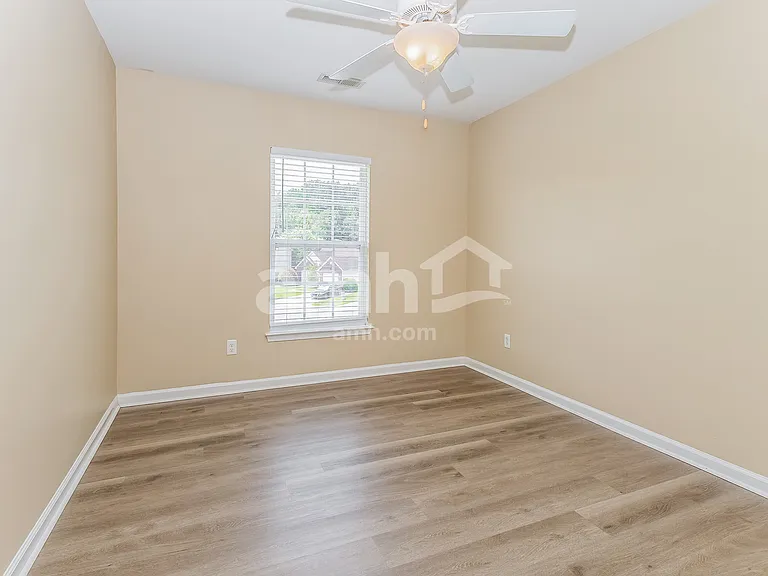 250 Border Rd — Photo 15