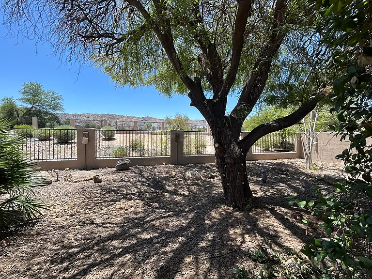2041 E Fawn Dr — Photo 57