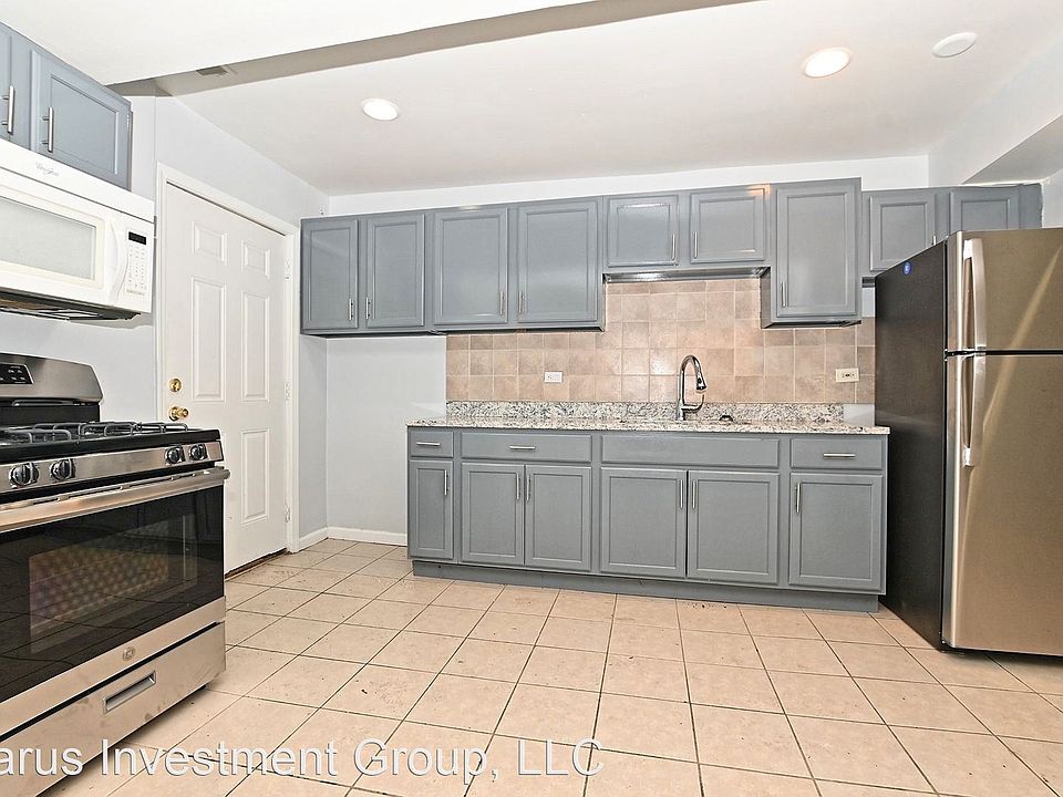 1st image of 5916 S King Dr #8071700