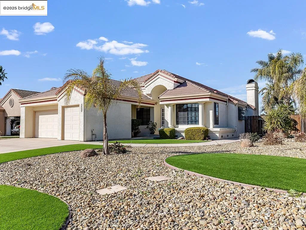 1200 Saint Andrews Dr photo 1