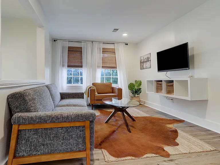 417 Sue St #2 — Photo 1