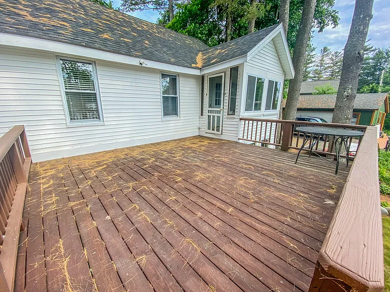 33 Welch Point Rd — Photo 3